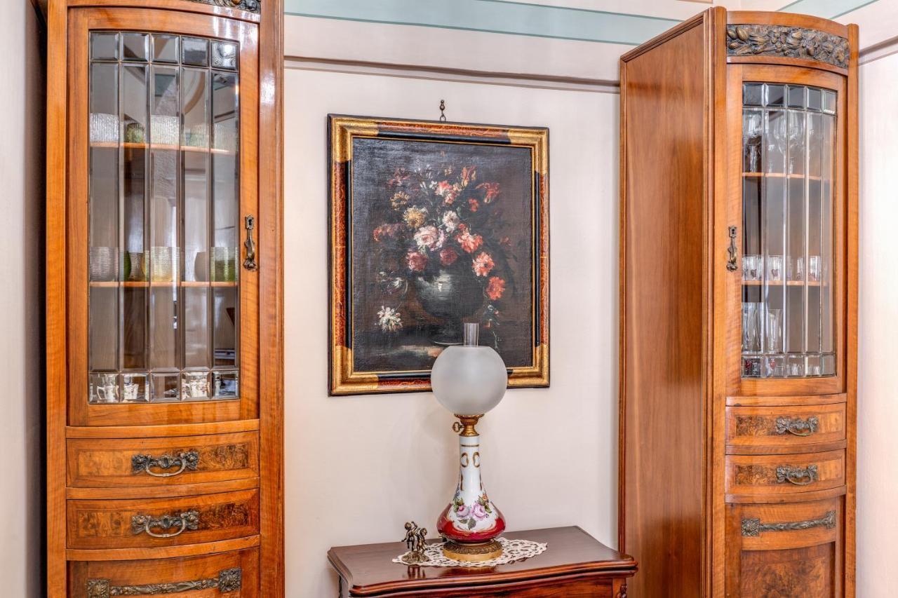 Palazzo Stunis - Dimora Di Charme Bed & Breakfast Ostuni Bagian luar foto