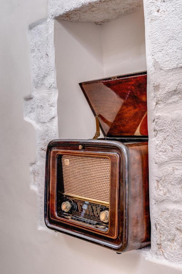 Palazzo Stunis - Dimora Di Charme Bed & Breakfast Ostuni Bagian luar foto